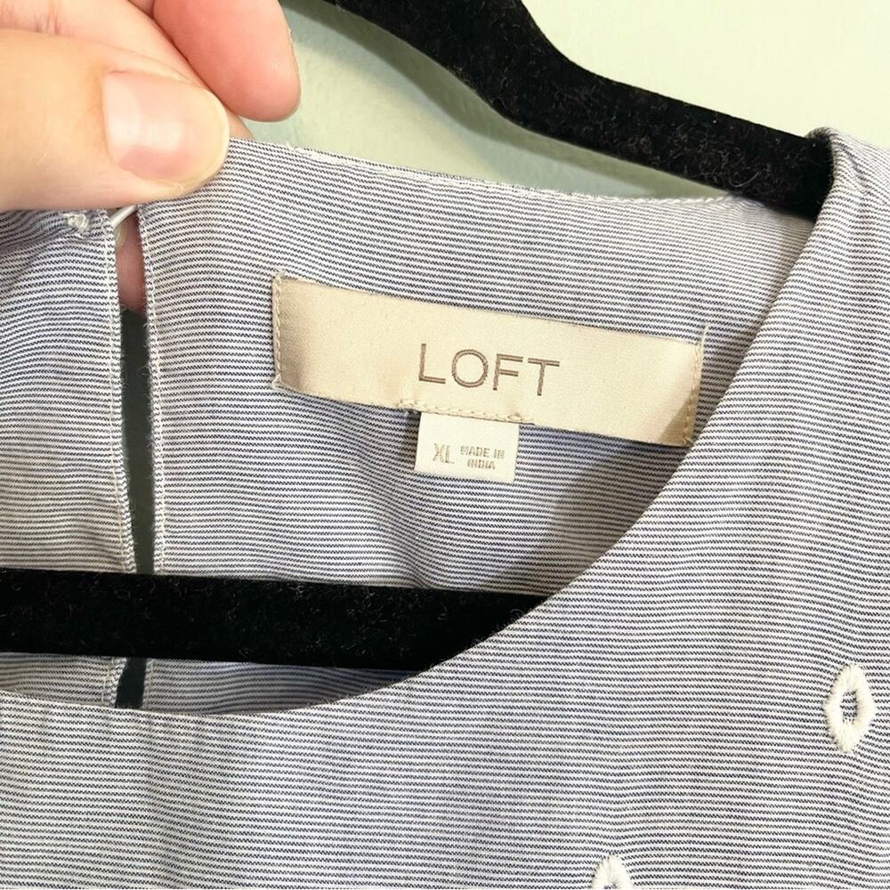 Loft Off‎ Shoulder Frill Sleeveless Blue Blouse Size XL - Picture 4 of 9